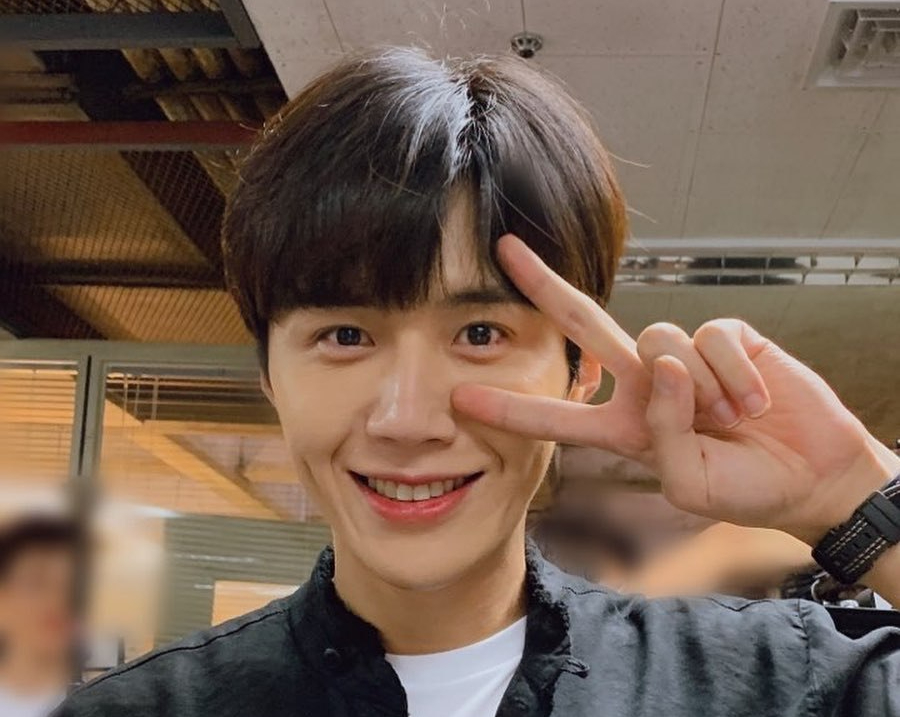 “Start-up” Actor Kim Seon Ho Now Has 2 Million Followers On Instagram