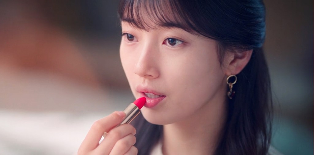 Suzy Bae As Seo Dal Mi’s Lipstick During Her “Breakup Date” Is Called “Not Flirting,” And It’s Heartbreaking