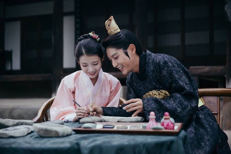 IU and Lee Joon Gi Are Also Hoping For A Second Season Of “Moon Lovers: Scarlet Heart Ryeo”; Shared That They Did Film A Modern Day Scene