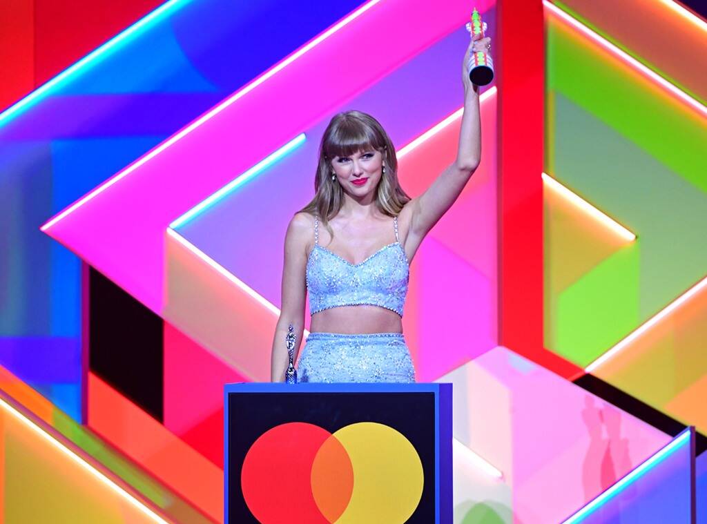 Taylor Swift Wins BRITs Global Icon Award 2021 BRIT&nbsp;Awards