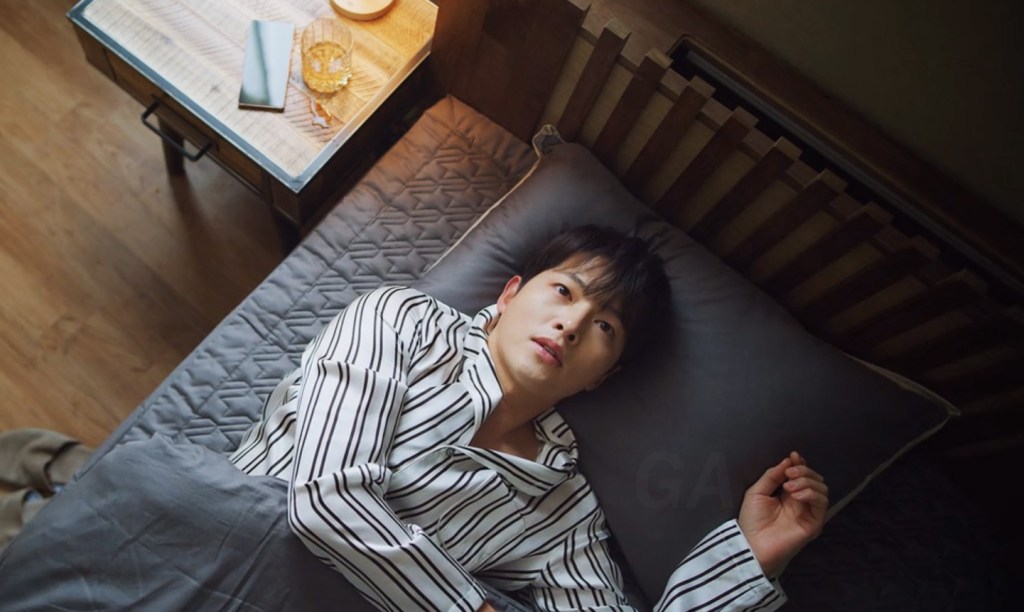 Song Joong Ki’s Pajama Sets In “Vincenzo” Are Priced At Almost 100,000 Pesos All In All
