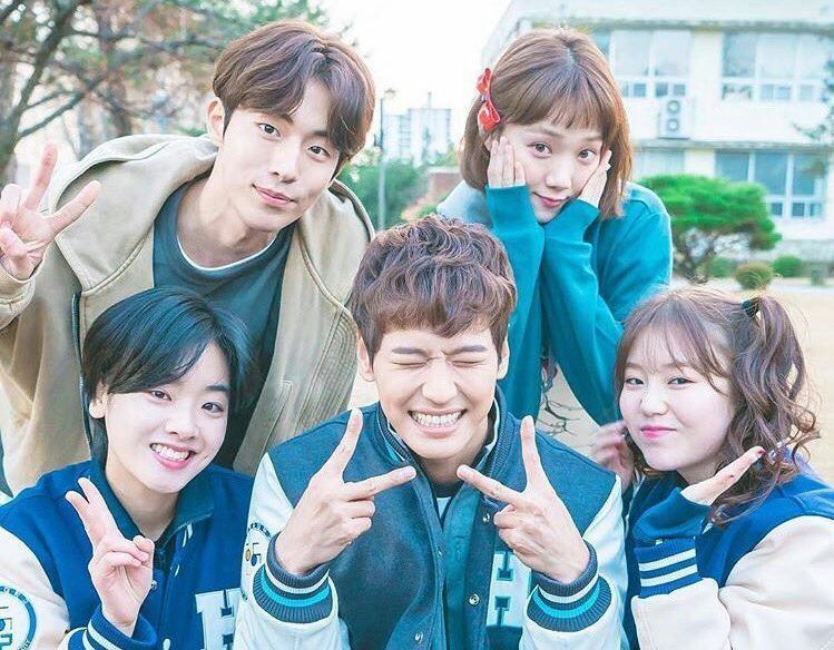 Lee Sung Kyung Sends A Food Truck To “Weightlifting Fairy Kim Bok Joo” Co-Star Lee Joo Young