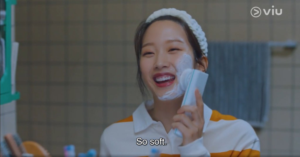 Here’s The Facial Cleansing Device That Lim Jugeyong Used In “True&nbsp;Beauty”