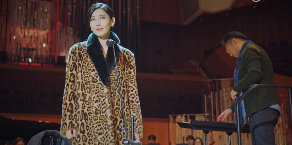 Kim So Yeon’s (Who Plays Cheon Seo Jin) Leopard Print Coat In “The Penthouse 2” Is Priced At Around 41,000 Pesos