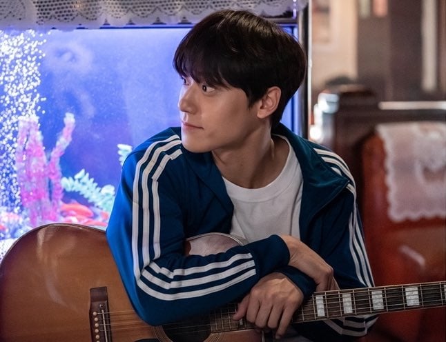 Lee Do Hyun To Portray The Young Shin Ha Kyun In “Beyond Evil”
